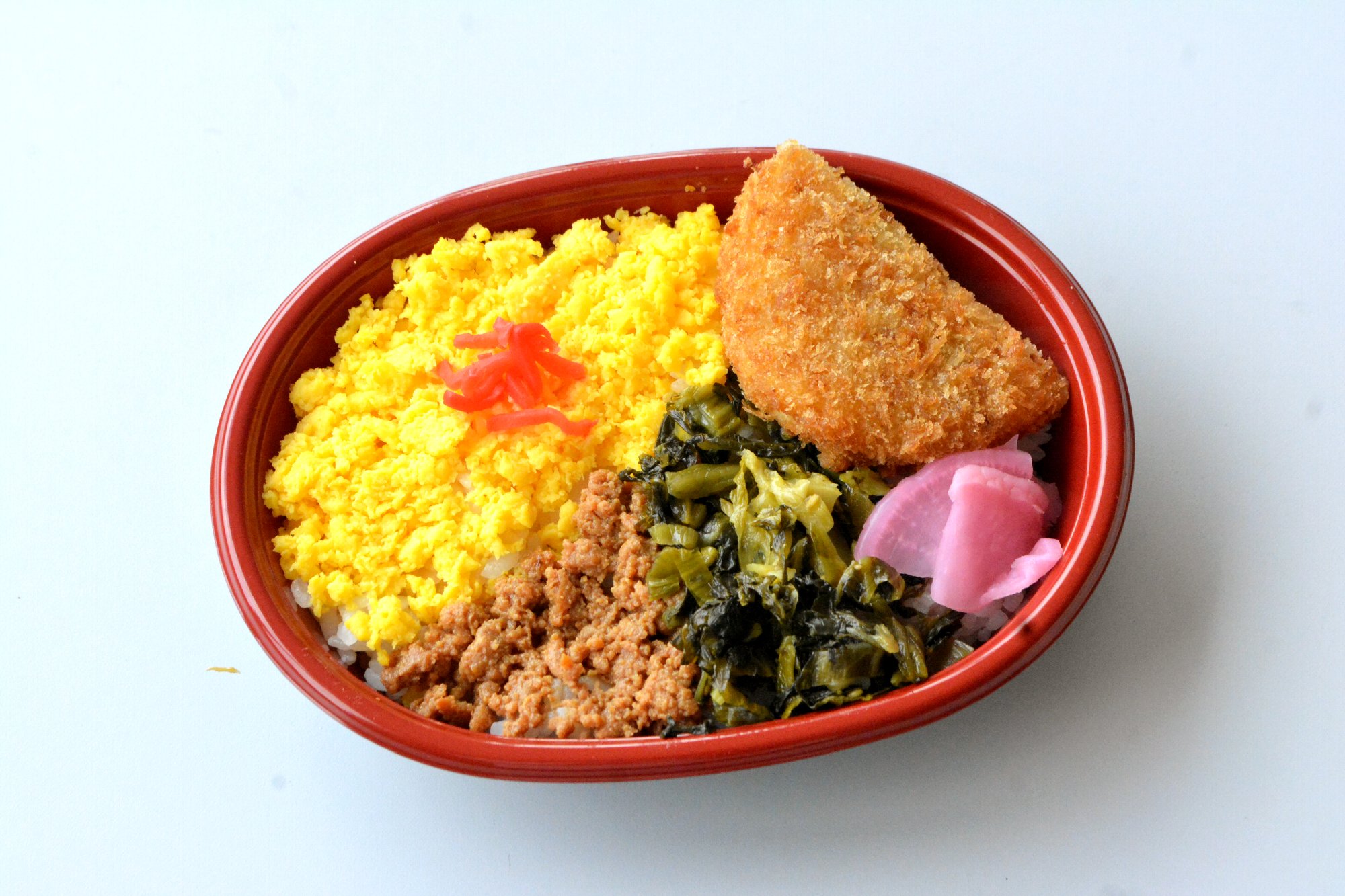 〈11〉そぼろごはんと野菜コロッケ弁当