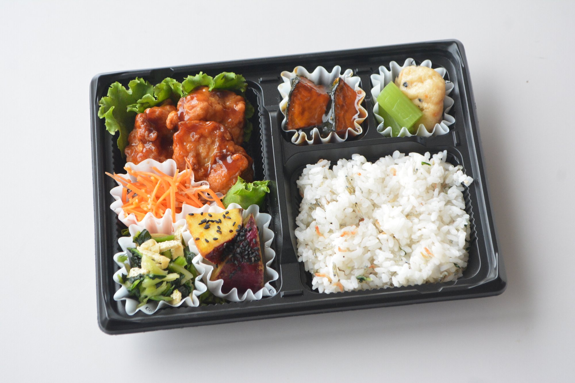 〈670〉鶏黒酢あん彩り弁当